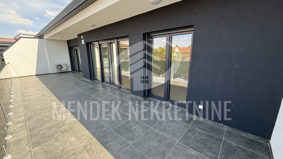 JEDINI I NAJBOLJI PENTHOUSE! LUKSUZ U STROGOM CENTRU GRADA !!!!
