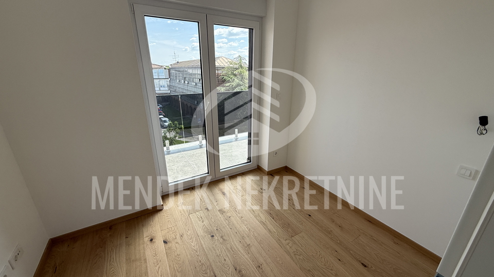 JEDINI I NAJBOLJI PENTHOUSE! LUKSUZ U STROGOM CENTRU GRADA !!!!