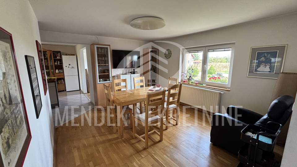 House&comma; 160 m2&comma; For Sale&comma; Trnovec Bartolove&ccaron;ki - &Zcaron;abnik