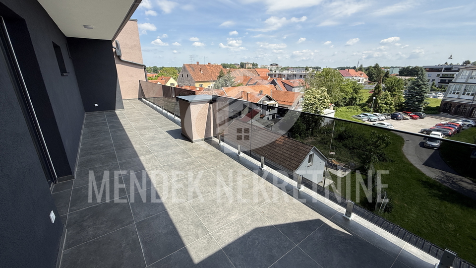 JEDINI I NAJBOLJI PENTHOUSE! LUKSUZ U STROGOM CENTRU GRADA !!!!