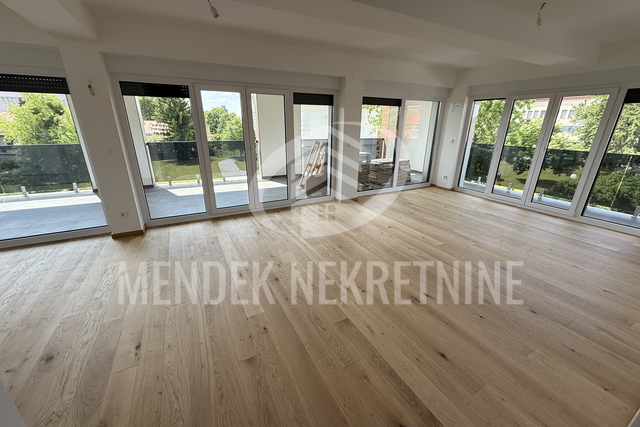LUKSUZNI 3-S STAN 114 m2 + 2 PARKIRNA MJESTA, Varaždin, centar, prodaja
