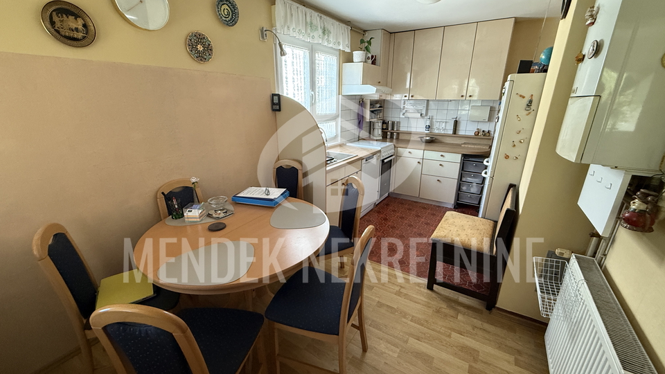House, 100 m2, For Sale, Varaždin - Banfica