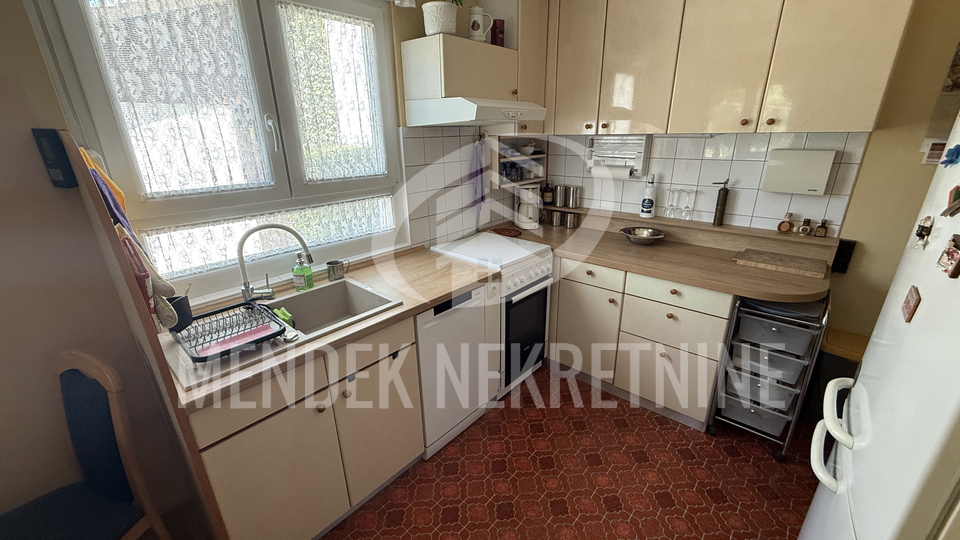 House, 100 m2, For Sale, Varaždin - Banfica