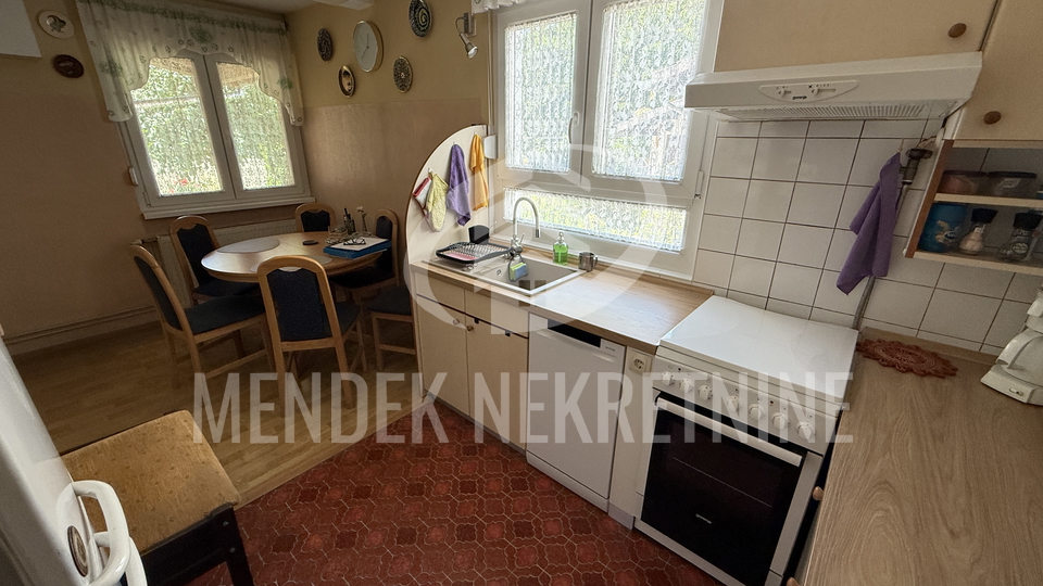 House, 100 m2, For Sale, Varaždin - Banfica