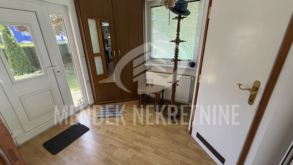 House, 100 m2, For Sale, Varaždin - Banfica