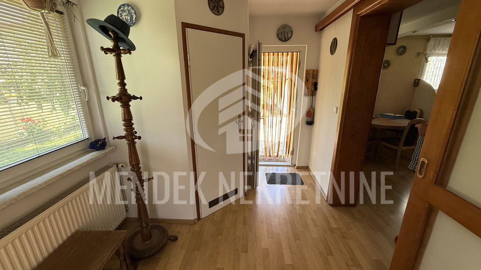 House, 100 m2, For Sale, Varaždin - Banfica