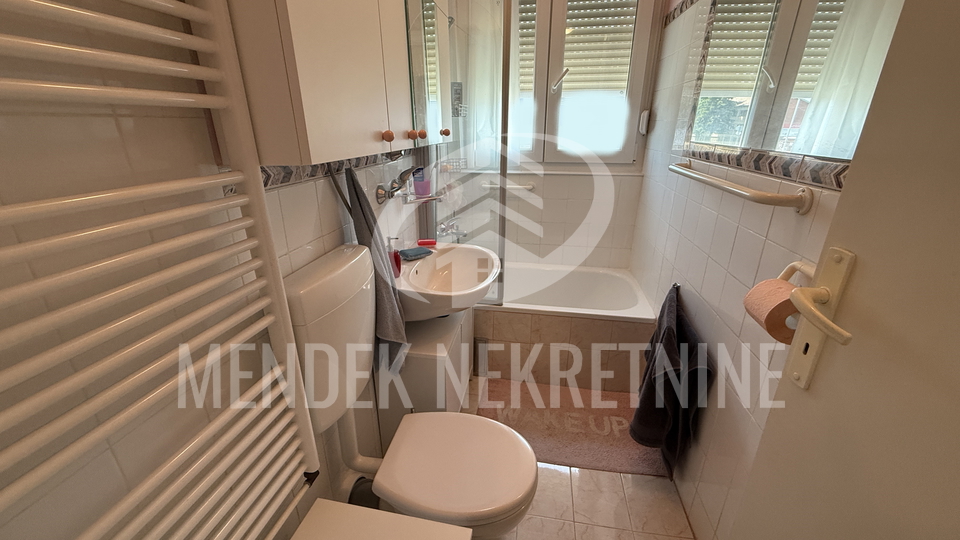 House, 100 m2, For Sale, Varaždin - Banfica