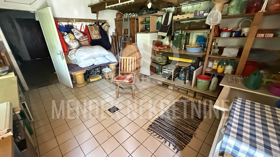 House, 100 m2, For Sale, Varaždin - Banfica