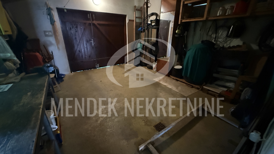 House, 100 m2, For Sale, Varaždin - Banfica