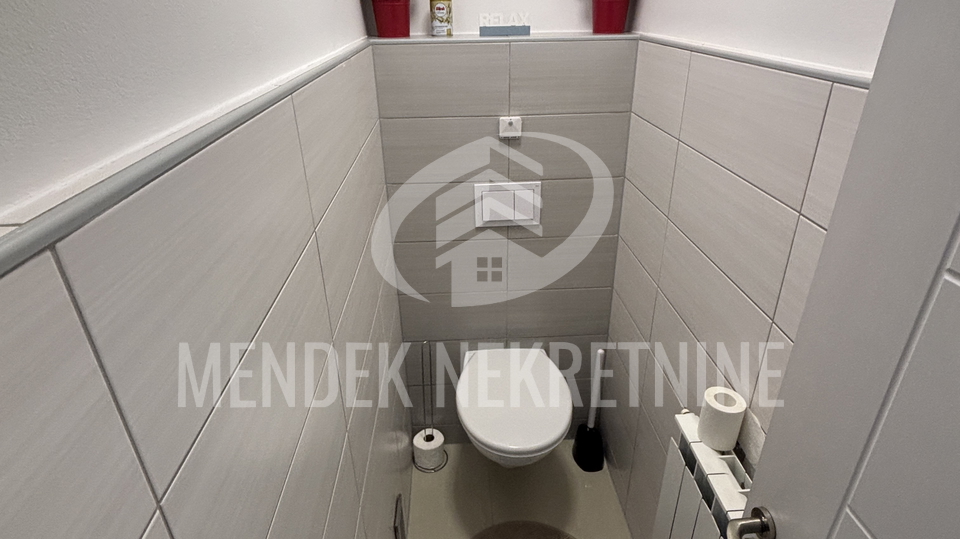 3 - SOBAN STAN PORED VARA&Zcaron;DINSKE BOLNICE