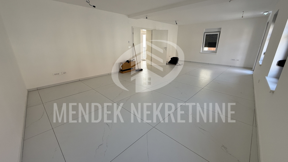 USELJIVO! 134 m2,  parkirno mjesto, Varaždin, centar, prodaja