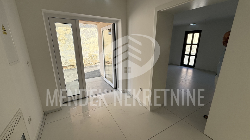 Gesch&auml;ftsraum&comma; 134 m2&comma; Vermietung&comma; Vara&zcaron;din - Centar