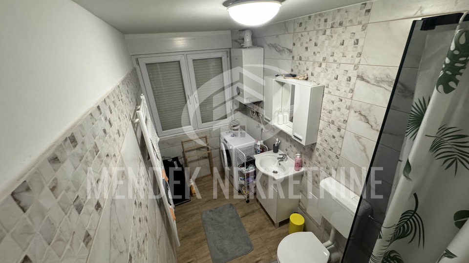 Apartment&comma; 52 m2&comma; For Sale&comma; Vara&zcaron;din - Centar