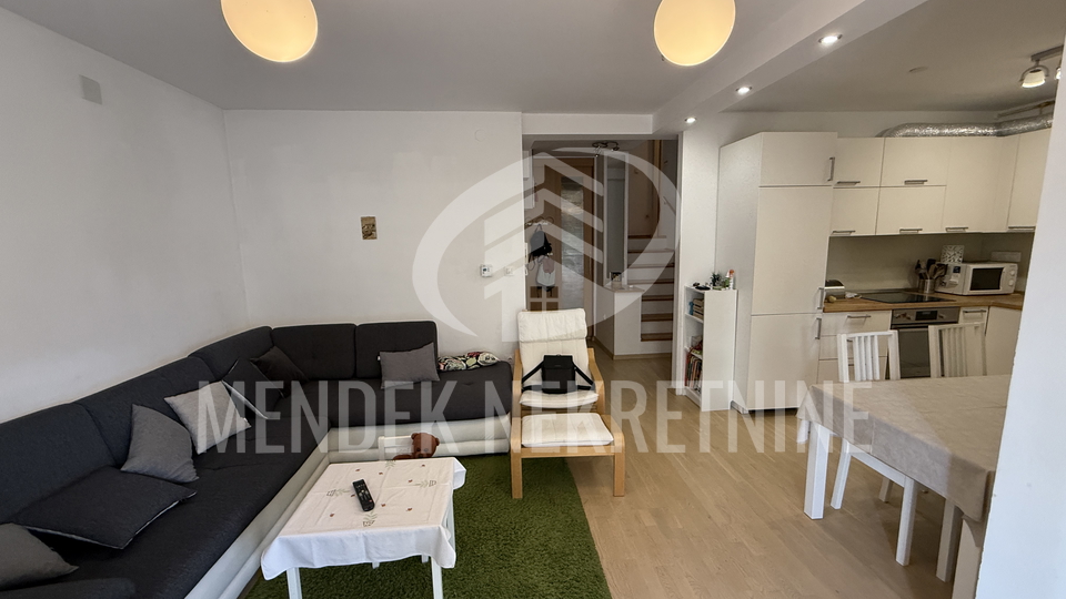 3 SOBAN STAN 65 m2, balkon, 2. kat, useljivo, Čakovec, Jug, najam