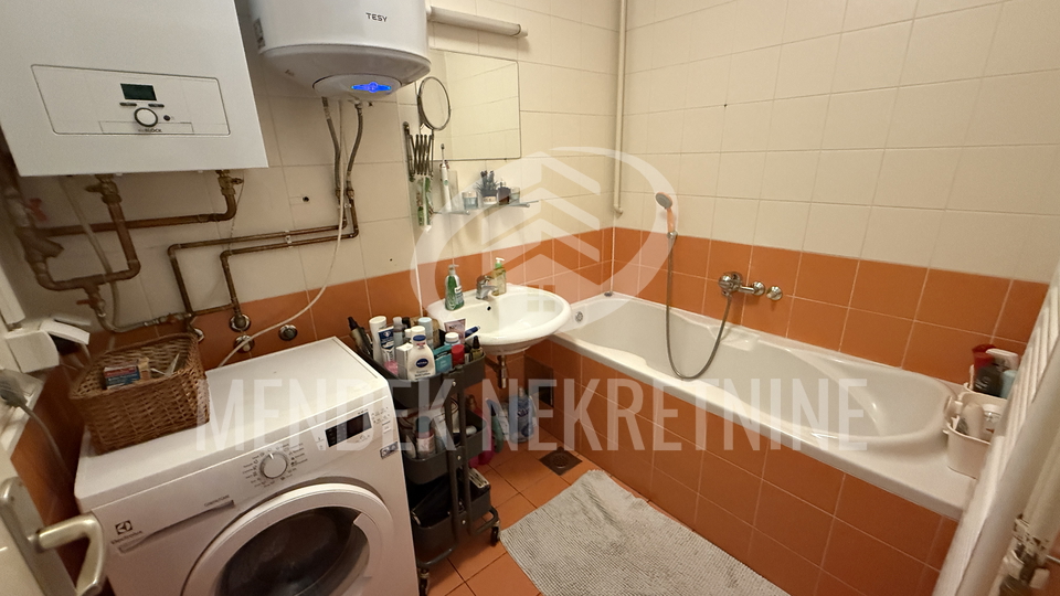 3 SOBAN STAN 65 m2, balkon, 2. kat, useljivo, Čakovec, Jug, najam