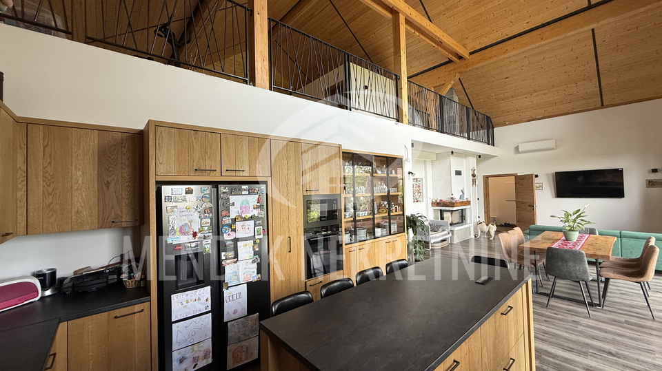 House&comma; 240 m2&comma; For Sale&comma; Vara&zcaron;din Breg