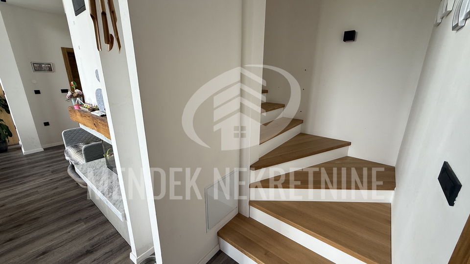 House&comma; 240 m2&comma; For Sale&comma; Vara&zcaron;din Breg