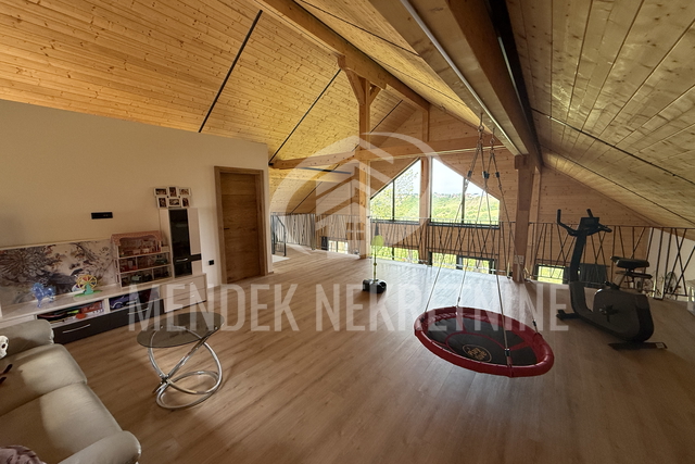 DRVENA NISKOENERGETSKA NOVOGRADNJA NA BRDU S OTVORENIM POGLEDOM, VARAŽDIN BREG, PRODAJA