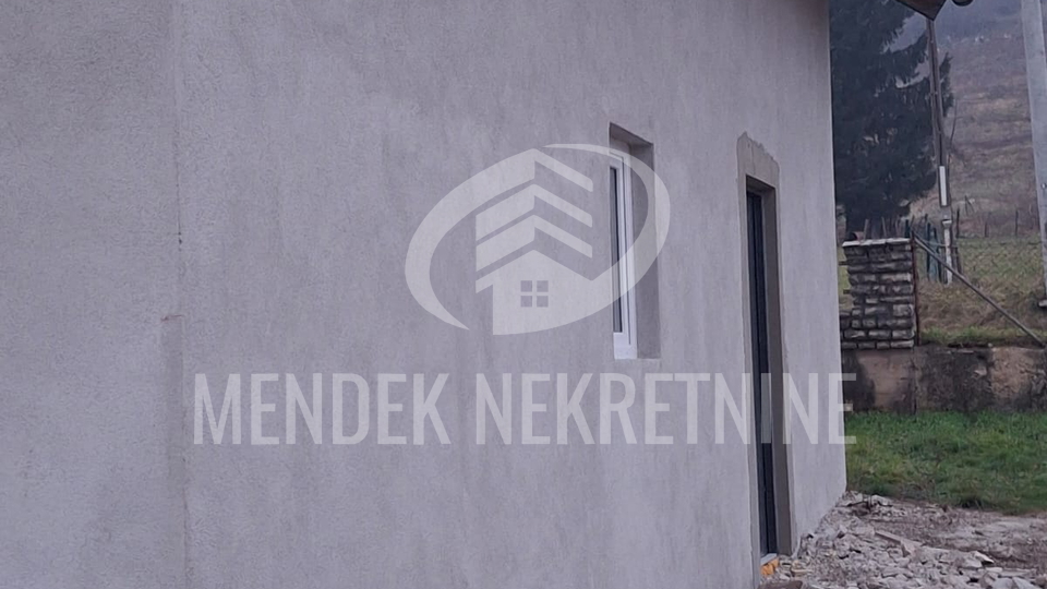 House&comma; 170 m2&comma; For Sale&comma; Plitvi&ccaron;ka Jezera - Li&ccaron;ko Petrovo Selo