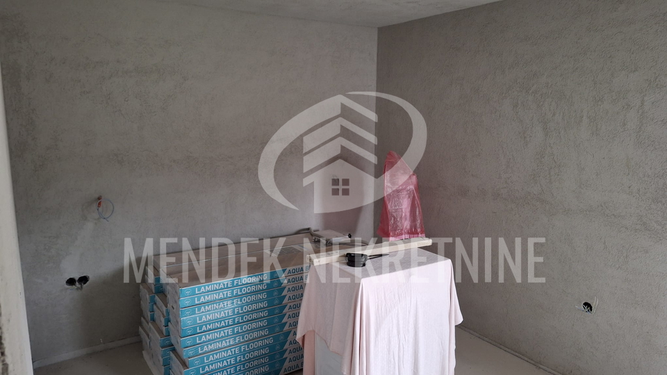 House&comma; 170 m2&comma; For Sale&comma; Plitvi&ccaron;ka Jezera - Li&ccaron;ko Petrovo Selo