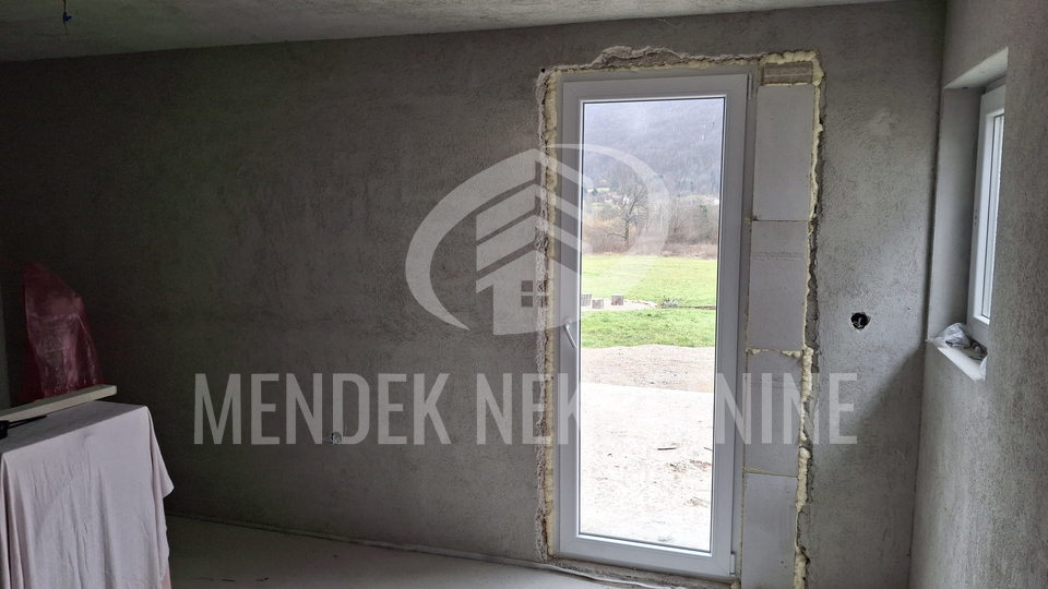 House&comma; 170 m2&comma; For Sale&comma; Plitvi&ccaron;ka Jezera - Li&ccaron;ko Petrovo Selo