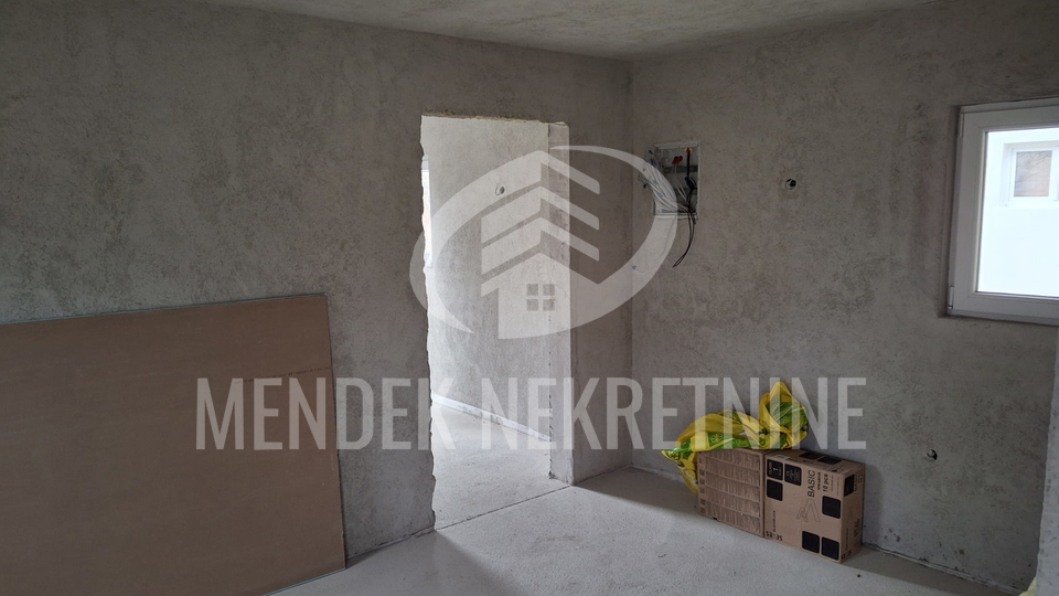 House&comma; 170 m2&comma; For Sale&comma; Plitvi&ccaron;ka Jezera - Li&ccaron;ko Petrovo Selo
