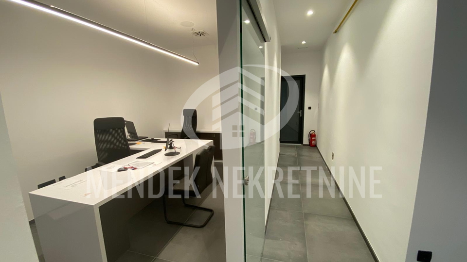 Commercial Property, 110 m2, For Sale, Varaždin - Vilka Novaka