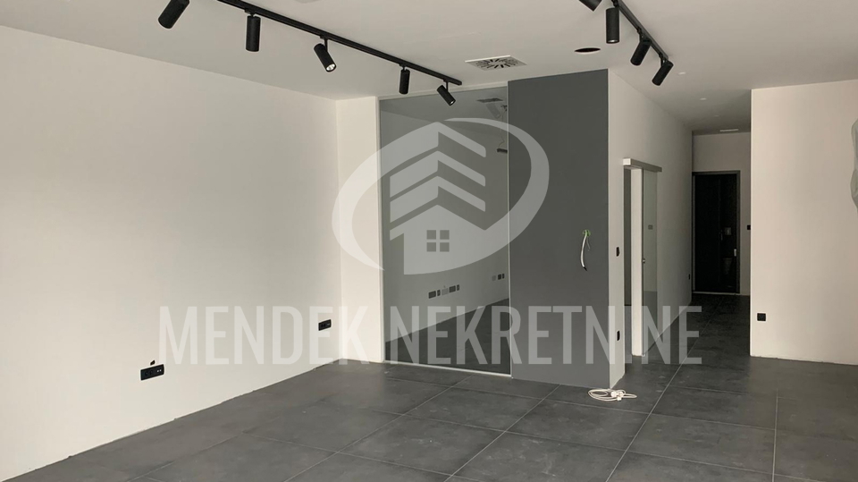NAMJEŠTEN UREDSKI POSLOVNI PROSTOR 110 m2, VARAŽDIN