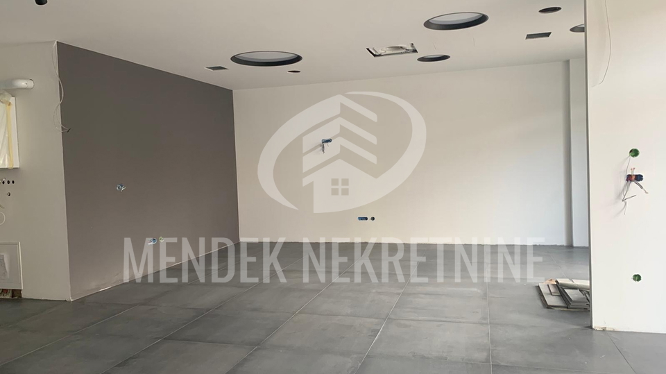 NAMJEŠTEN UREDSKI POSLOVNI PROSTOR 110 m2, VARAŽDIN