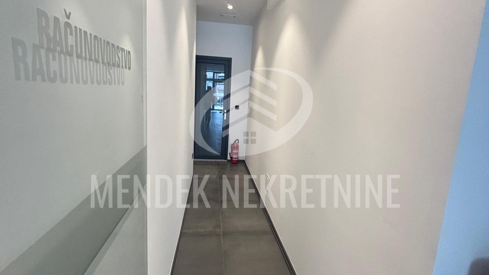 Commercial Property, 110 m2, For Sale, Varaždin - Vilka Novaka