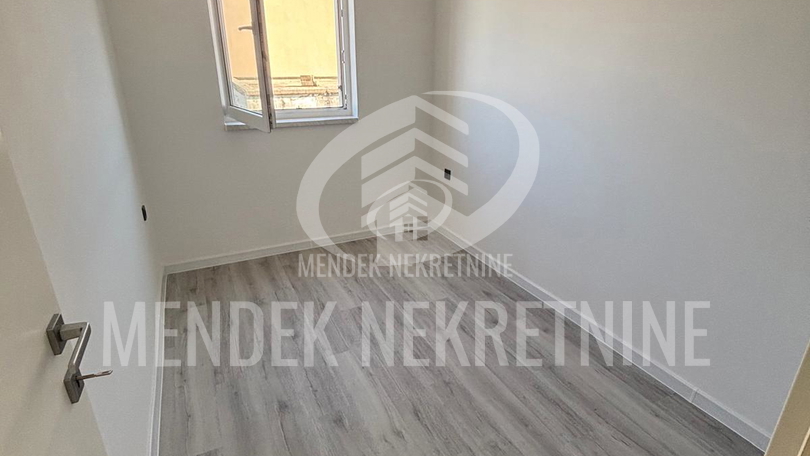 USELJIVO! 200 m od mora! Apartman 24 m2, prizemlje, parking, Stara Novalja