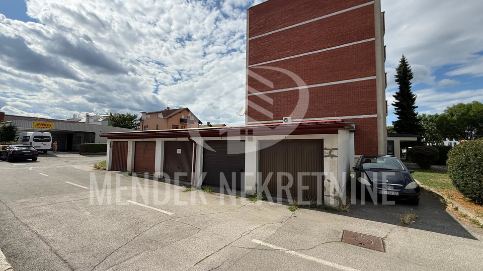 Garage, 13 m2, Vendita, Varaždin - Centar