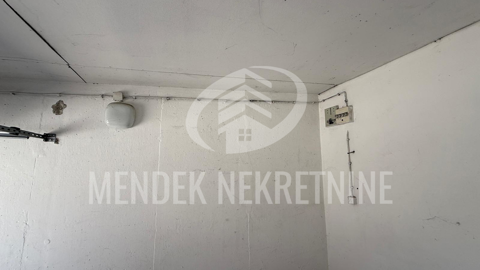 Garage, 13 m2, Vendita, Varaždin - Centar