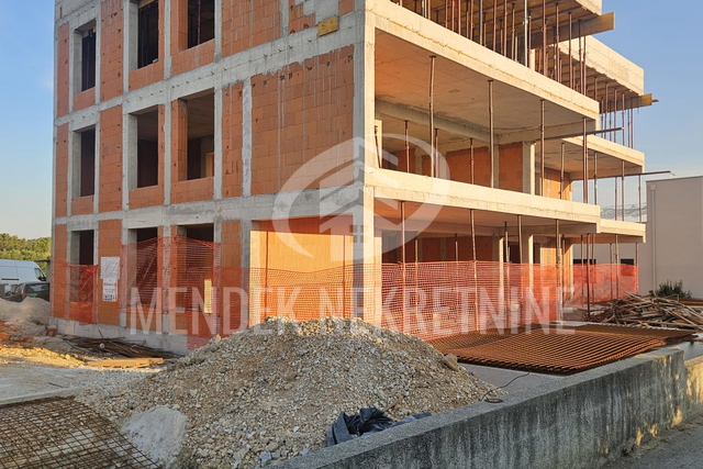 BEZ PROVIZIJE!!! 4-S penthouse 98,80 m2, prodaja