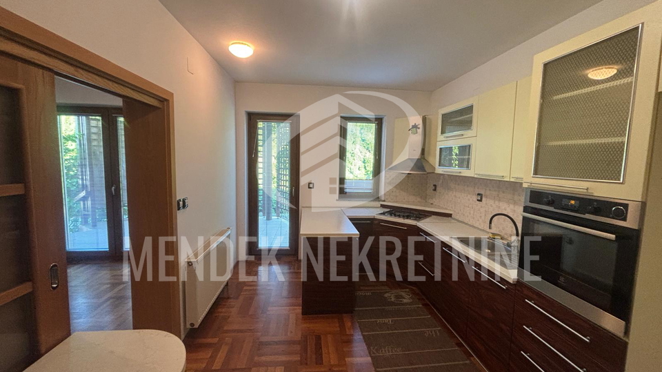 Haus, 200 m2, Verkauf, Varaždin - Centar