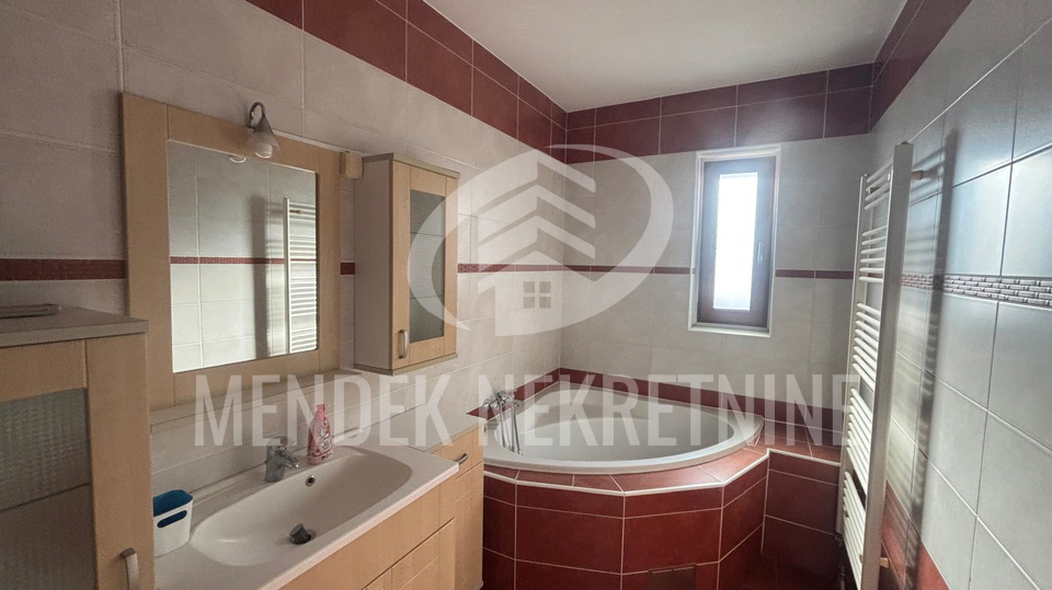 Haus, 200 m2, Verkauf, Varaždin - Centar