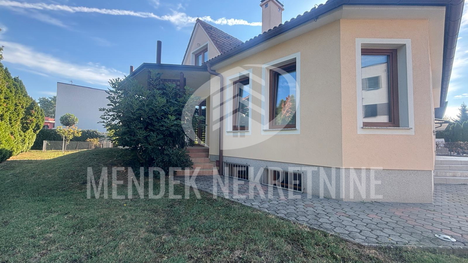 Haus, 200 m2, Verkauf, Varaždin - Centar