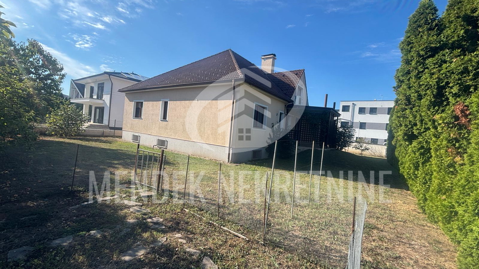 Haus, 200 m2, Verkauf, Varaždin - Centar