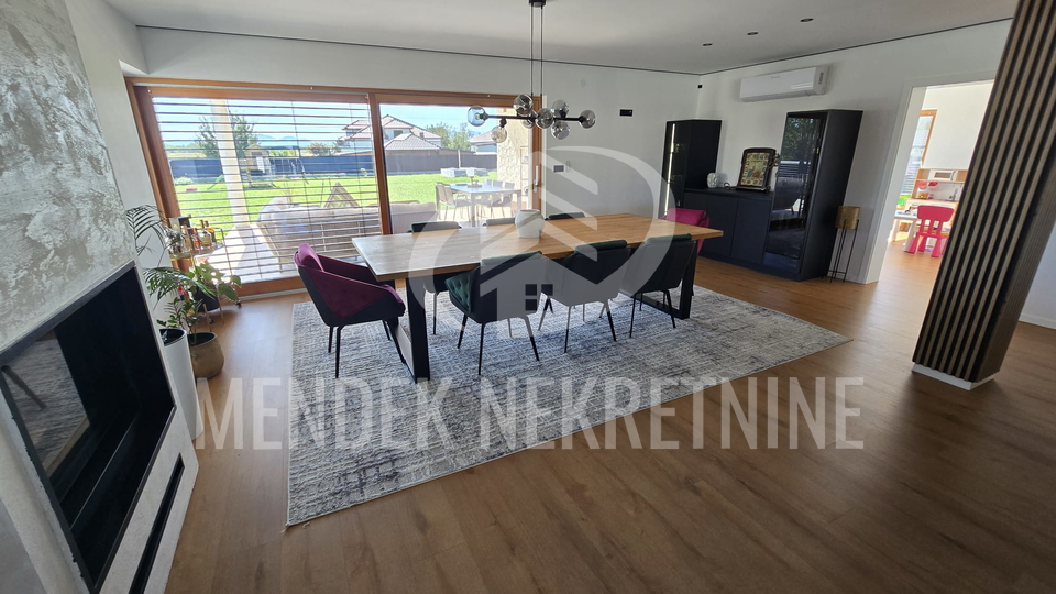 Casa, 280 m2, Vendita, Sračinec