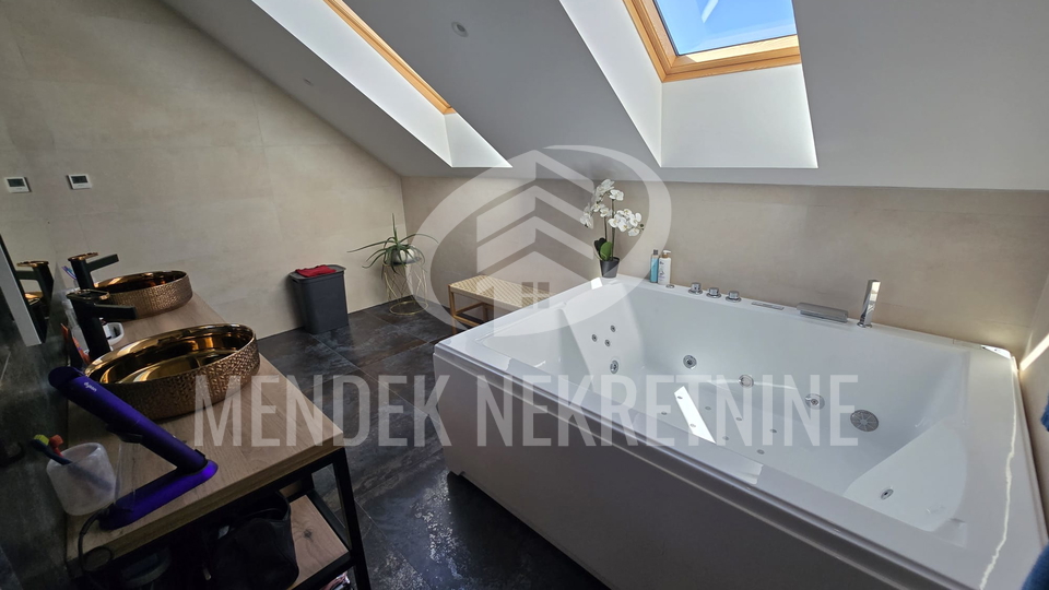 Casa, 280 m2, Vendita, Sračinec