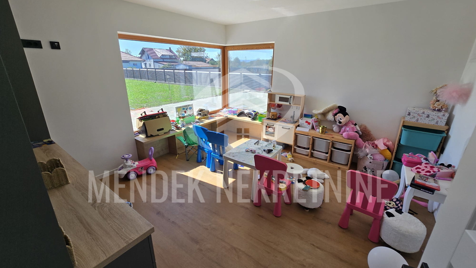 Casa, 280 m2, Vendita, Sračinec