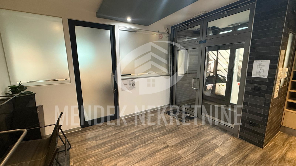 POSLOVNI PROSTOR 492 m2, BANFICA, VARAŽDIN, ZAKUP