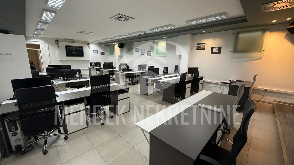 POSLOVNI PROSTOR 492 m2, BANFICA, VARAŽDIN, ZAKUP