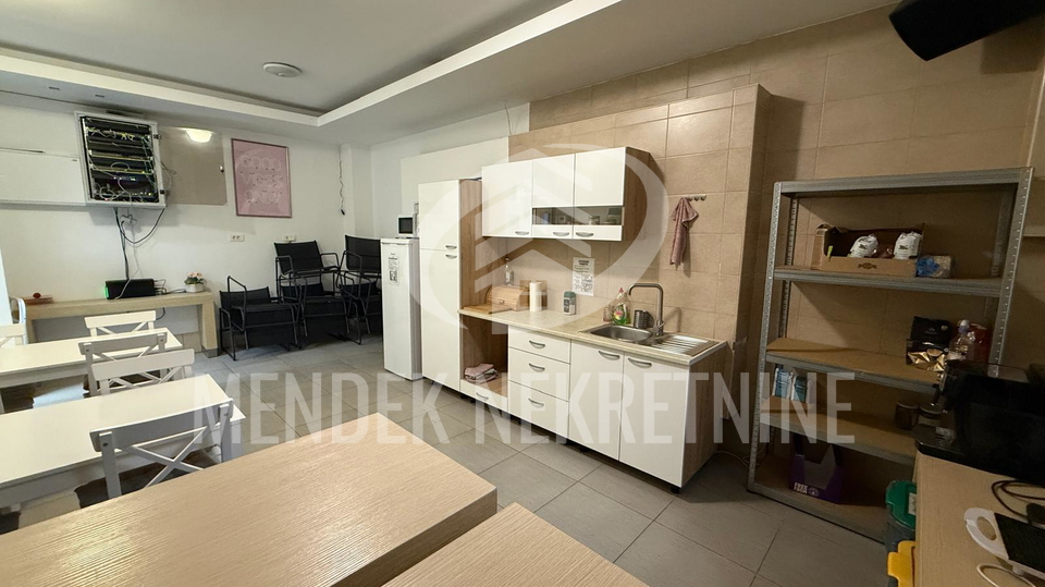 POSLOVNI PROSTOR 492 m2, BANFICA, VARAŽDIN, ZAKUP