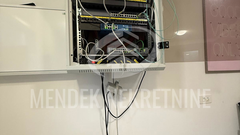 Va&scaron; novi ured bez kompromisa &ndash; 492 m&sup2; za zakup&comma; spremno za rad odmah