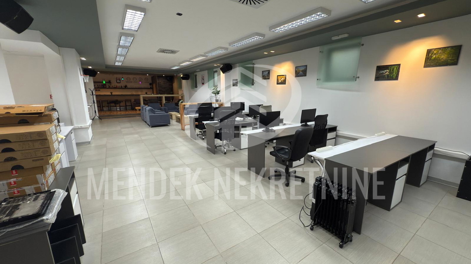 Va&scaron; novi ured bez kompromisa &ndash; 492 m&sup2; za zakup&comma; spremno za rad odmah
