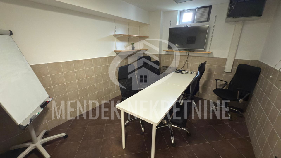 POSLOVNI PROSTOR 492 m2, BANFICA, VARAŽDIN, ZAKUP