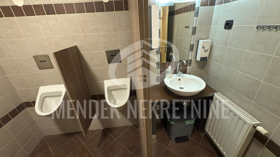 POSLOVNI PROSTOR 492 m2, BANFICA, VARAŽDIN, ZAKUP
