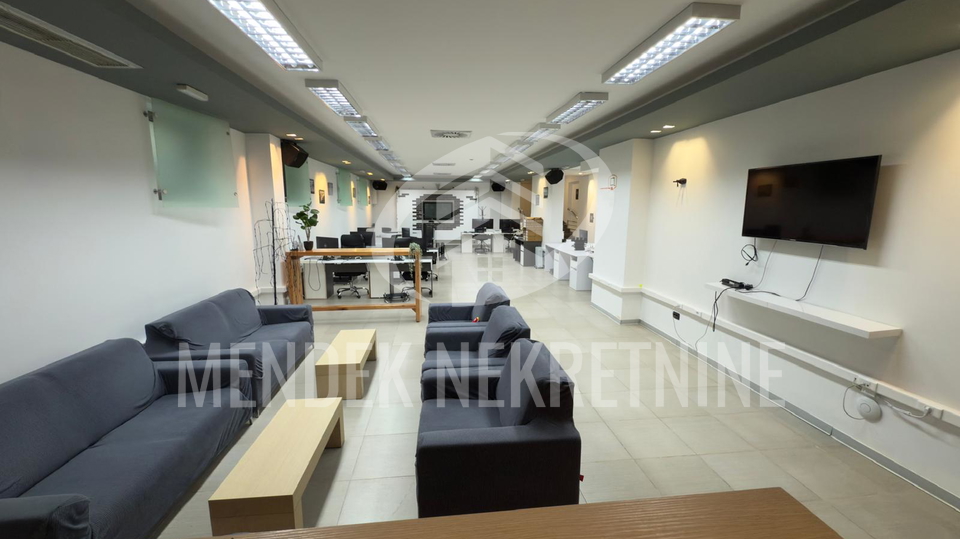 POSLOVNI PROSTOR 492 m2, BANFICA, VARAŽDIN, ZAKUP
