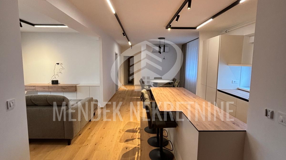 Appartamento, 113 m2, Affitto, Varaždin - Centar